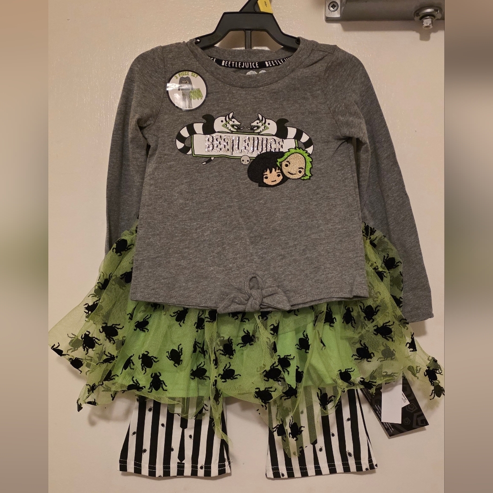Warner Bros. Beetlejuice Gray and Green Kids Halloween Spider Set